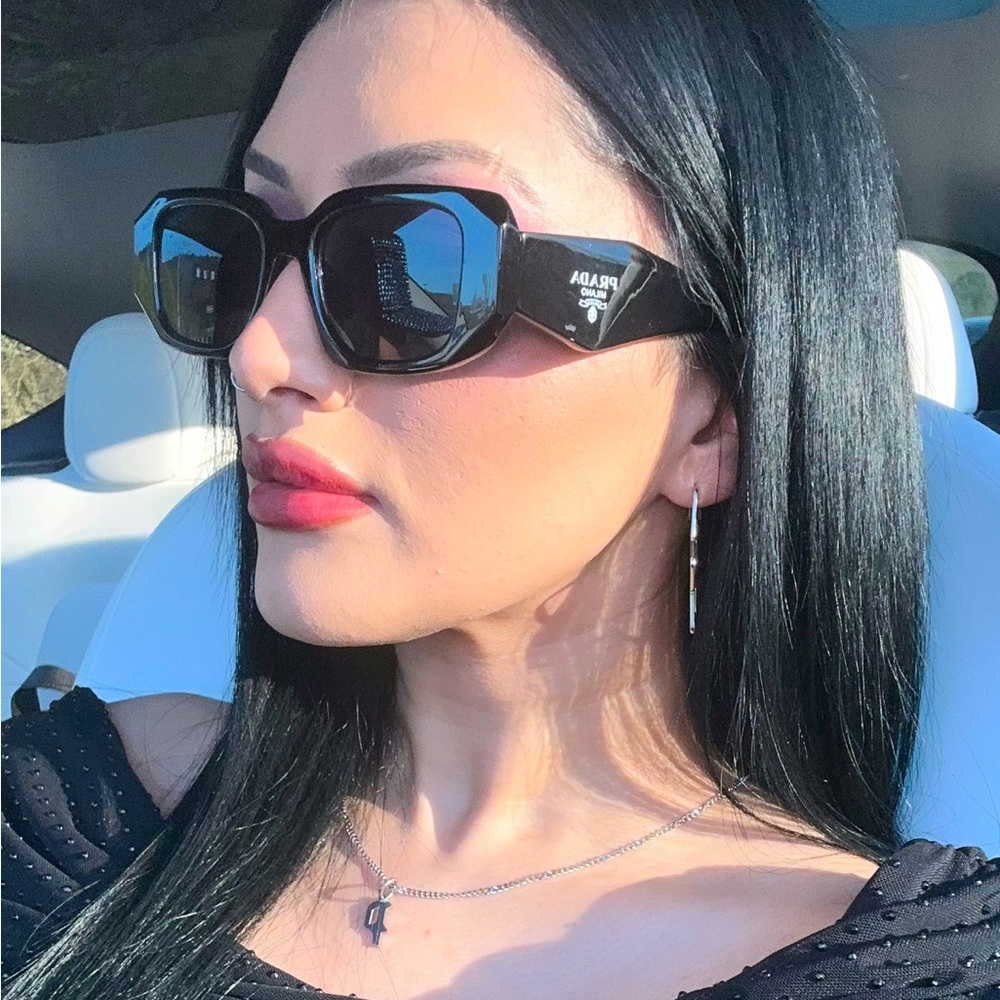 Meet your Posher, Meray